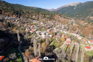 Το χωριό Γραμμένη Οξυά: Σκαρφαλωμένο στο βορειοανατολικό άκρο της Ναυπακτίας